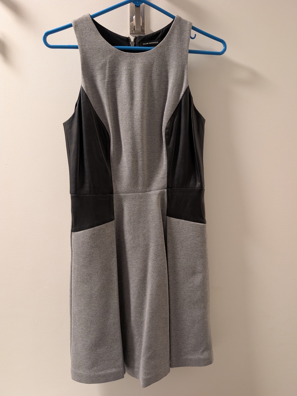 Club Monaco Gray and Black Sleeveless Ponte Fit-and-Flare Dress Size 0